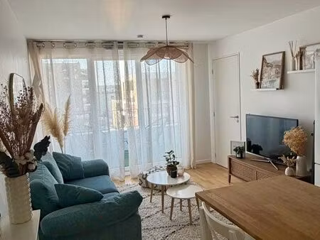 à louer – t2 meublé avec balcon et parking – massy atlantis (91300)