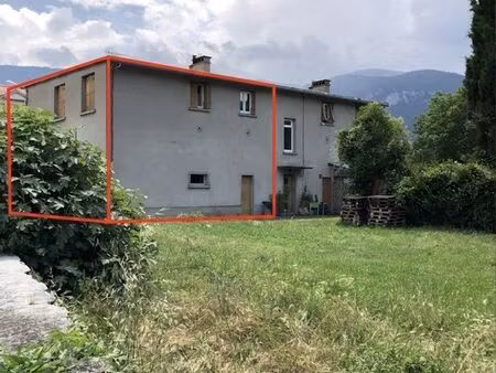 logement à louer avec terrain privé