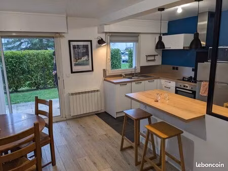 location 3 mois d'été à vannes t2
