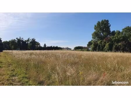 terrain 1 600 m² camblanes et meynac