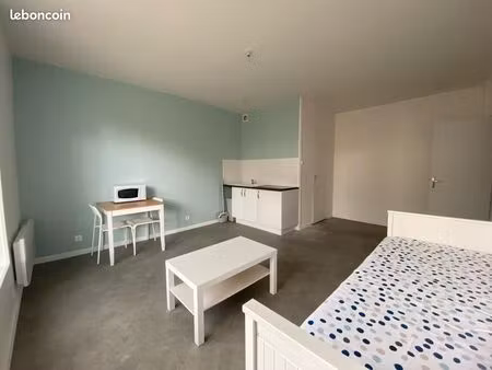 appartement meublé 32m2 + place de parking - dpe c
