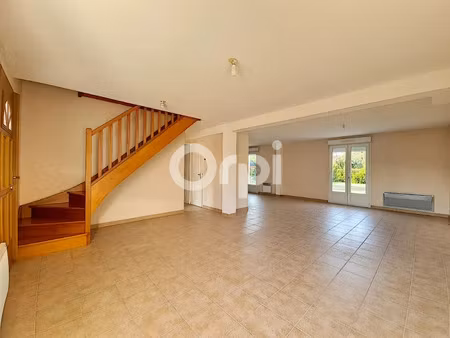 location maison 5 pièces 104 m² à saint-denis-en-val (45560)  1 139 €