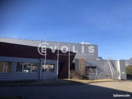 local industriel 2 370 m²