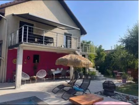 villa sur tullins avec piscine récente