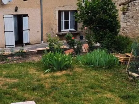 maison de caractère prête à vivre .jardin clos