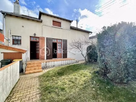 maison en pierre de 71 m² à dammarie-les-lys