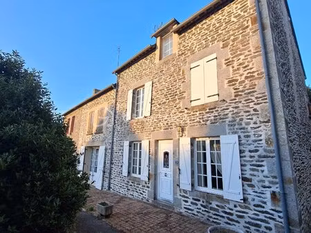 maison de village de 211 m² à javron-les-chapelles