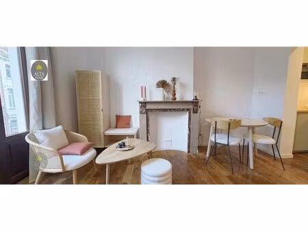 appartement à louer avec terrasse   ixelles (vbe39599)