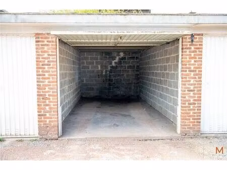 garage à louer à avenue franz guillaume 27 evere (vbe39604)