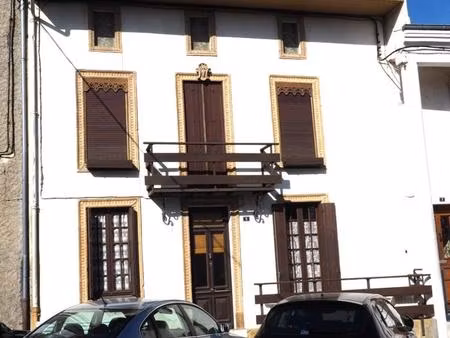 maison de ville t7 avec dépendances et jardin
