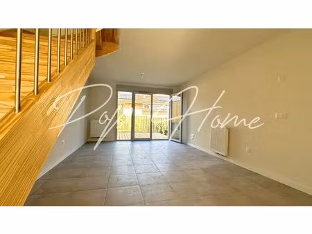 t3 duplex centre-ville messanges