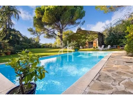 mougins  à vendre propriété de caractère avec piscine