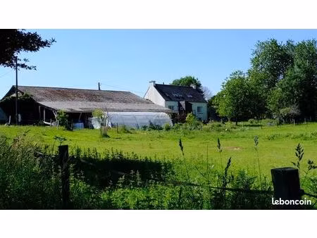 maison  hangar et dépendance