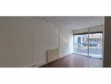 location locaux professionnels 16.1 m² à paris 11ème (75011)  1 050 €