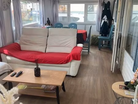 54m²
