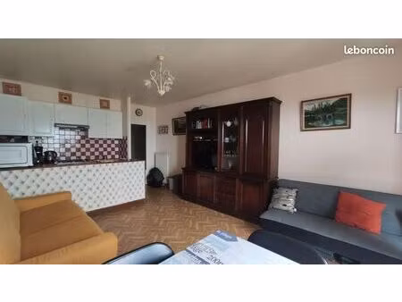studio 1 pièce 27 m²