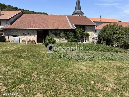 grange 2 pièces 80 m²