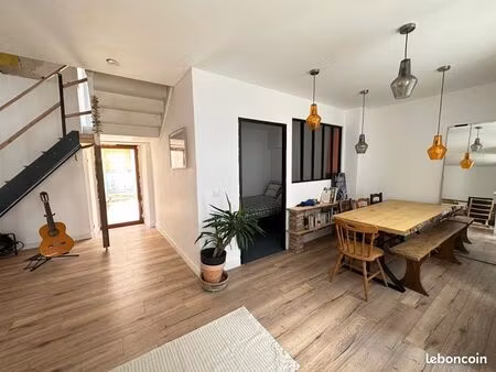 maison de charme de 100 m² à port-louis – à 50m du port  toiture neuve
