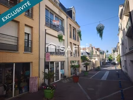 la plage à pied serviette sur l'épaule !