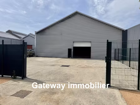 vente entrepôt 631m2 à riom 63200. 625400eur