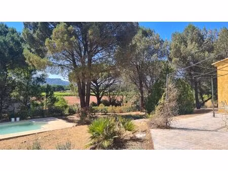 maison au calme rénovée avec piscine et garage