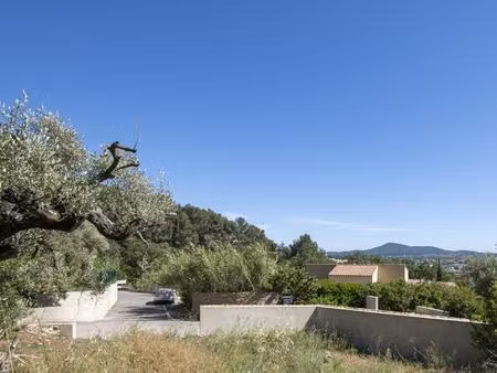libre constructeur • emprise 180 m² sur 2 niveaux