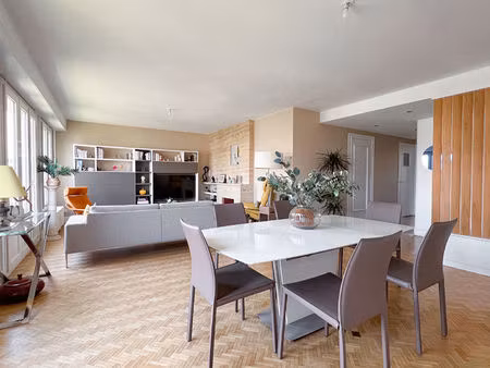 magnifique appartement rénové à vendre à angers - boulevard foch -quatrième étage - 114 m²
