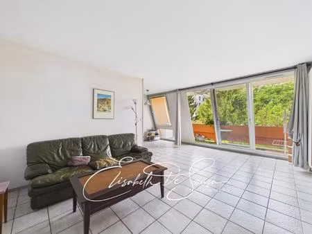 duplex familial avec box et balcon