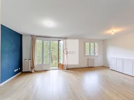 joli appartement 3 pièces en plein l'hay les roses