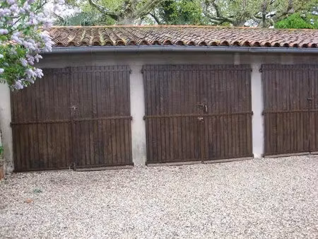 location parking à castres (81100)  60 €