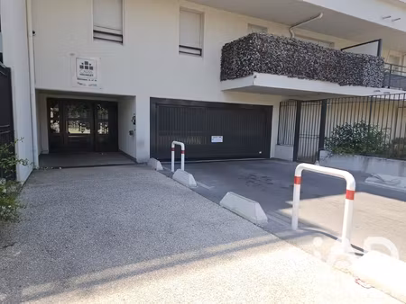 vente parking 23 m²