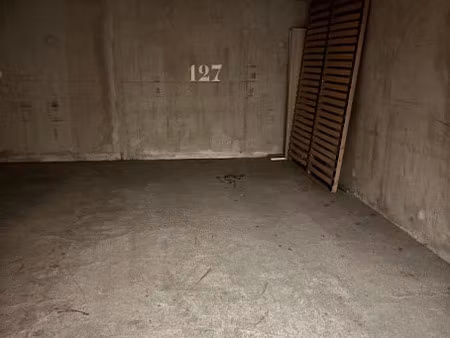location parking 14 m² à ville-la-grand (74100)  90 €