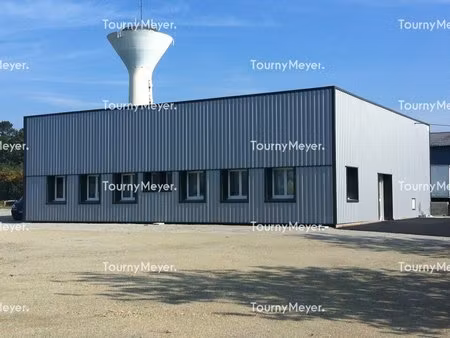 location local d’activités vannes 56000 175m²