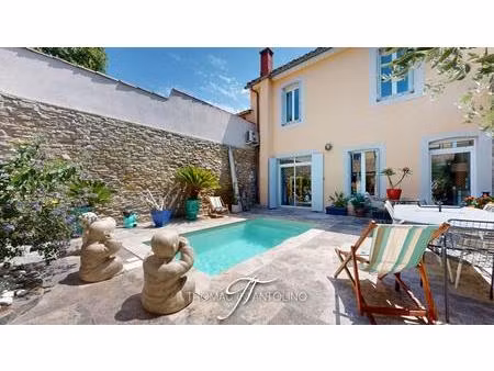 maison de caractère rénovée avec piscine  garage et grenier aménageable ? quartier des cap