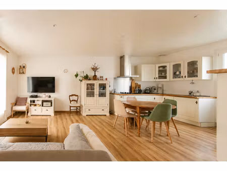 maison la chaize le vicomte 4 pièce(s) 70 m2
