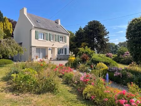 maison familiale sur 3 900 m² de jardin bucolique – fort potentiel d'aménagement à plabenn