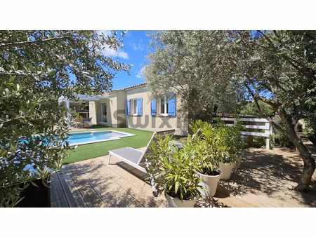 charmante maison de plain-pied avec jardin méditerranéen et