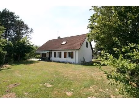 grande maison sur sous sol