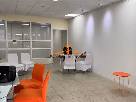 location locaux professionnels 2 pièces 62.5 m² à baie mahault (97122)  1 438 €