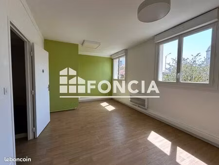 local commercial 96 m²