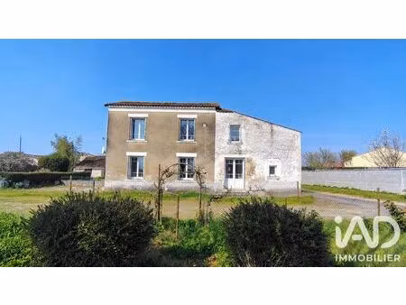 maison à saint-martin-de-fraigneau (85200)