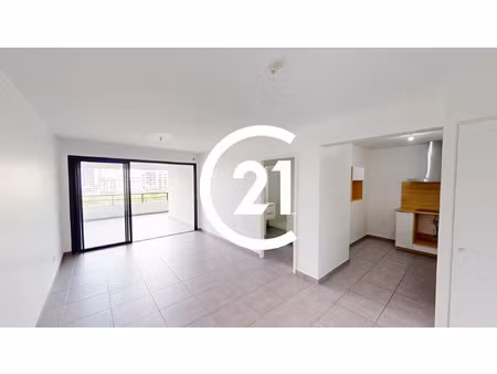 fort de france  etang z'abricots  appartement t2