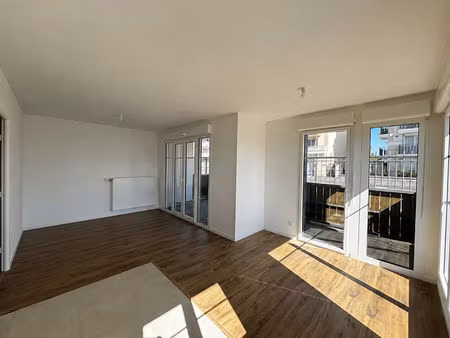 a visiter - 2p - terrasse et jardinet - métro 16 et 17  rer b  t11 - le blanc-mesnil