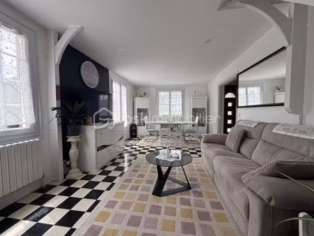 maison familiale avec sous-sol total  à deux pas du centre-ville de pont-l’évêque avec jar