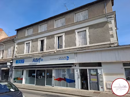 vente maison 8 pièces 180 m² à saint-amand-montrond (18200)  92 000 €