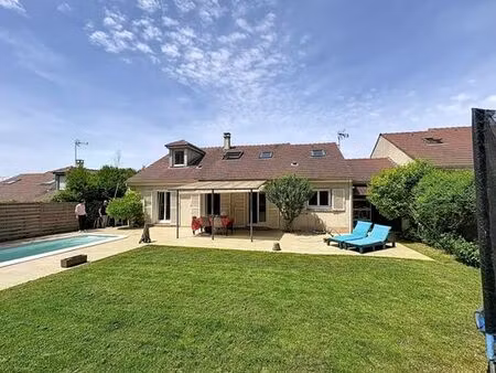 maison de 4 chambres de luxe en vente à ormesson-sur-marne  île-de-france