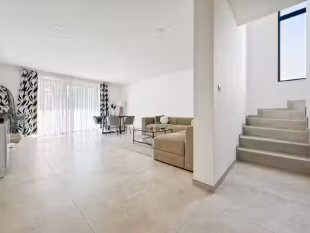 maison de 2025 climatisée - dpe a