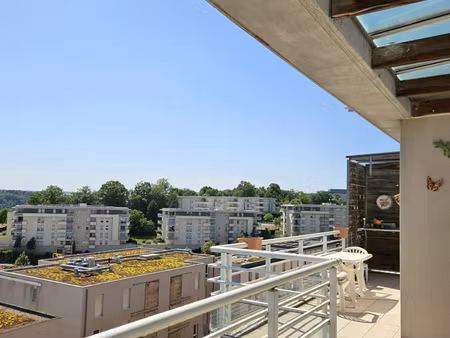 bel appartement de 109 m2 situé dans le secteur prisé de bou