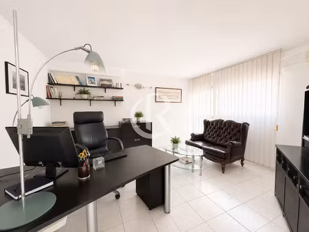achat local professionnel 36m² hyeres 83400