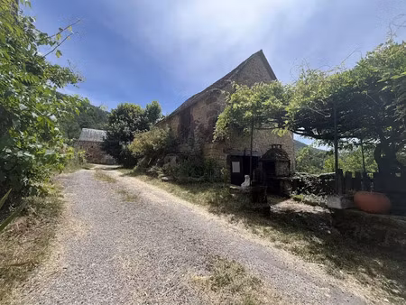 vente maison 5 pièces 112.86 m² à saint-laurent-d'olt (12560)  185 000 €